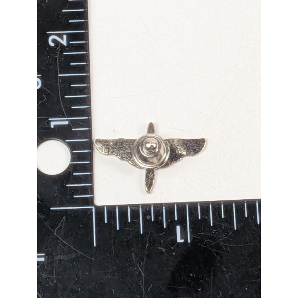 Vintage Aviation Pilot Wings Propeller Lapel Pin Hat Tack Aviator Flight Silver - Picture 2 of 3